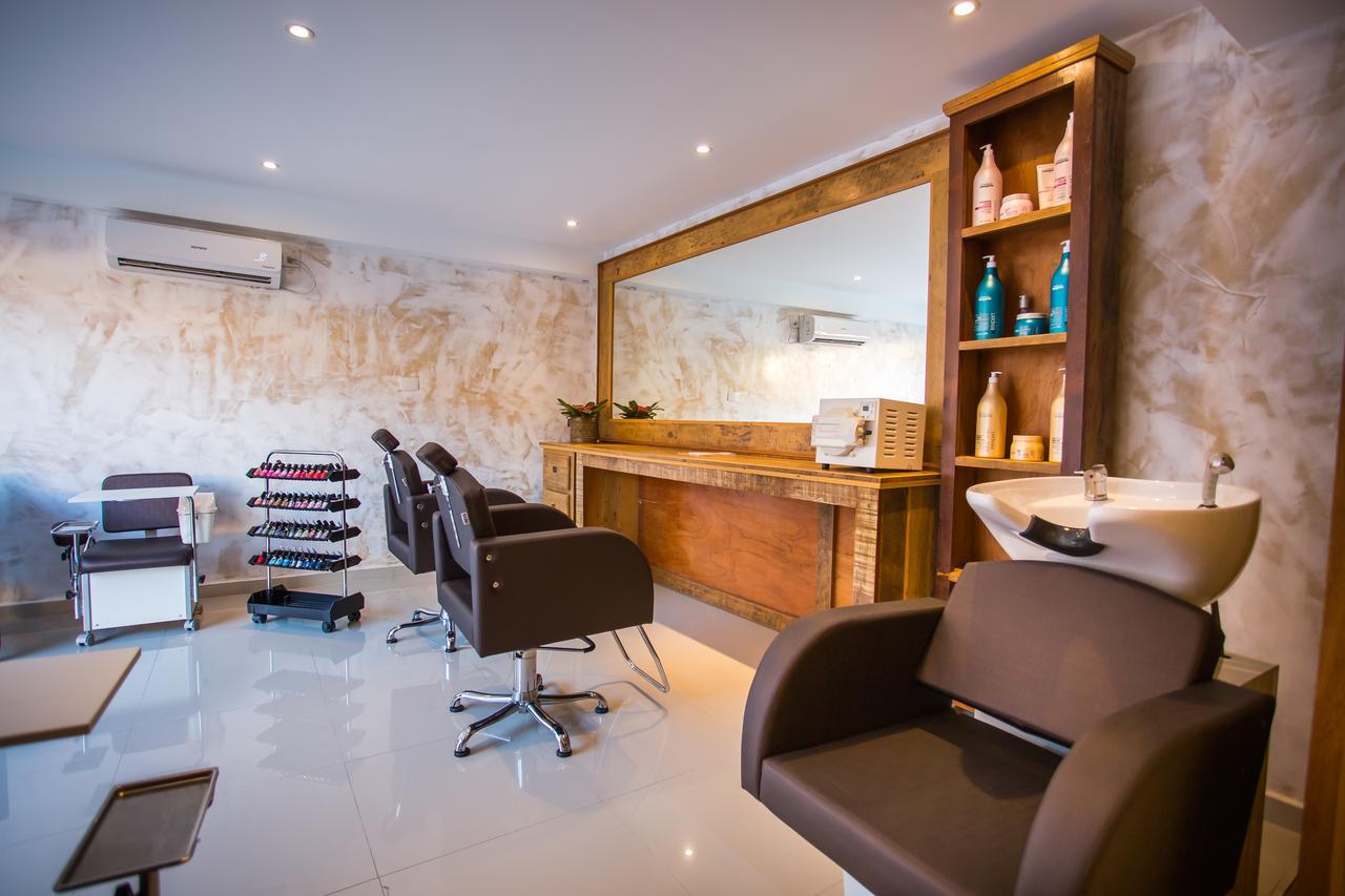 La Torre Resort All Inclusive Porto Seguro Exterior foto A hair salon in India