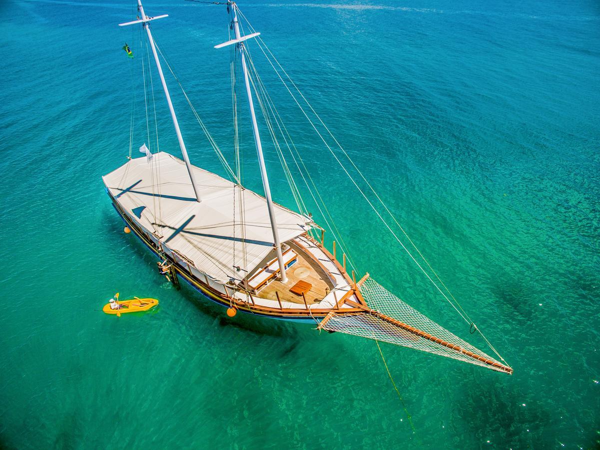 La Torre Resort All Inclusive Porto Seguro Exterior foto Aerial view of a yacht in the Bay of Kotor
